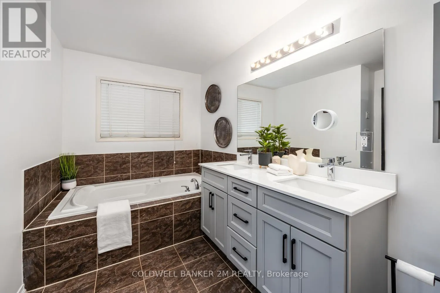 2 WOODBINE PLACE