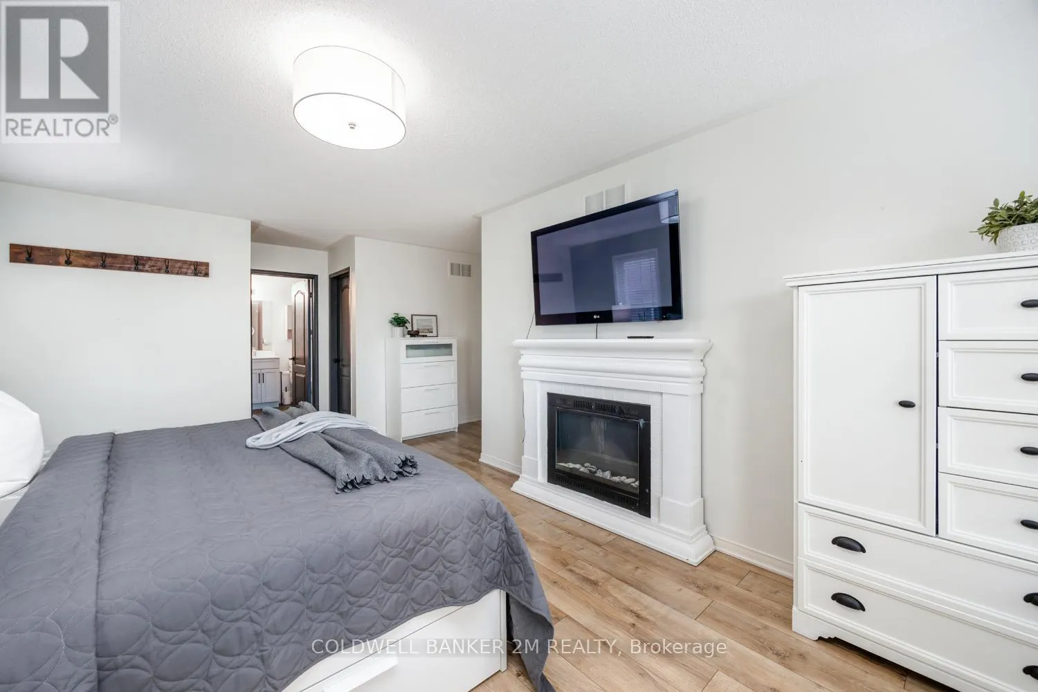 2 WOODBINE PLACE