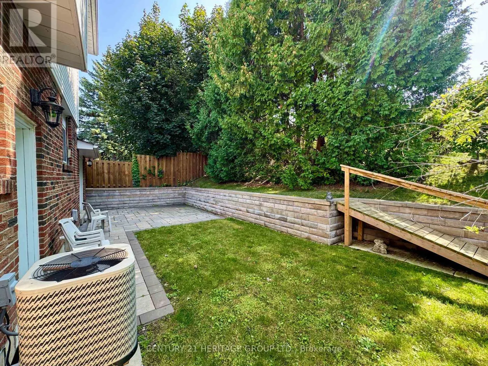 584 ARNHEM DRIVE