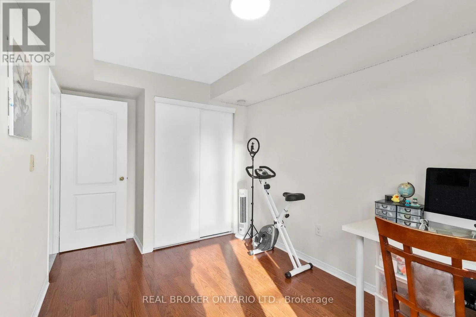 27 - 649E WARDEN AVENUE