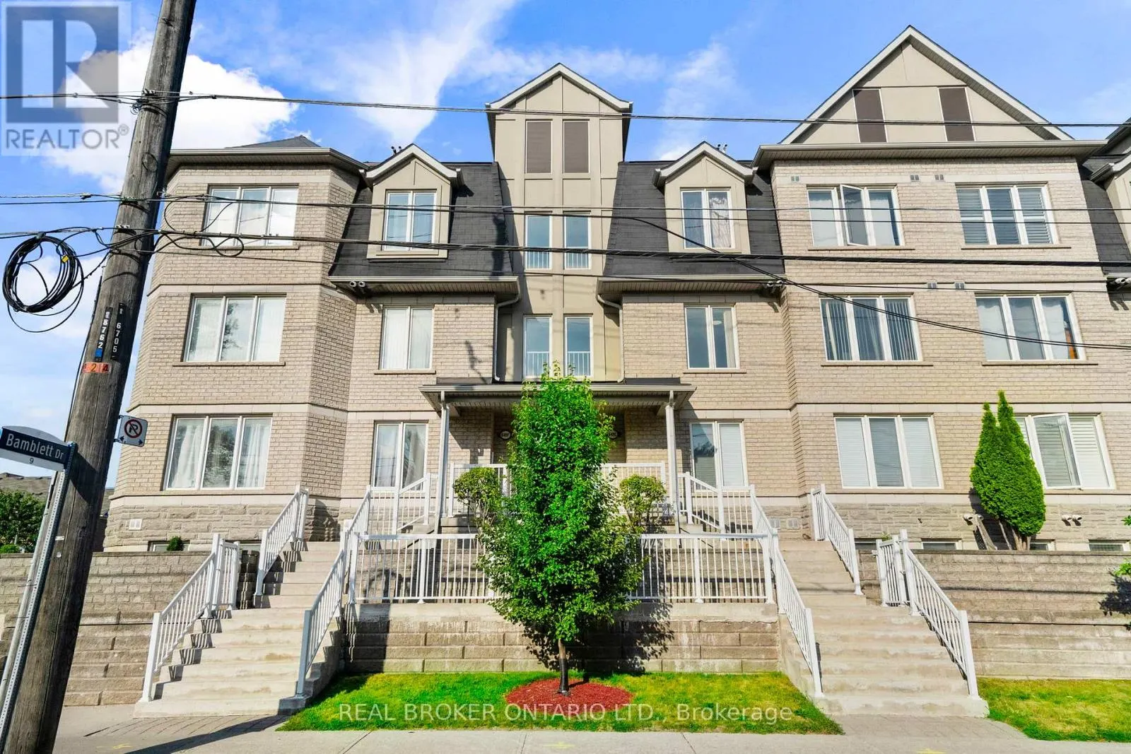 27 - 649E WARDEN AVENUE