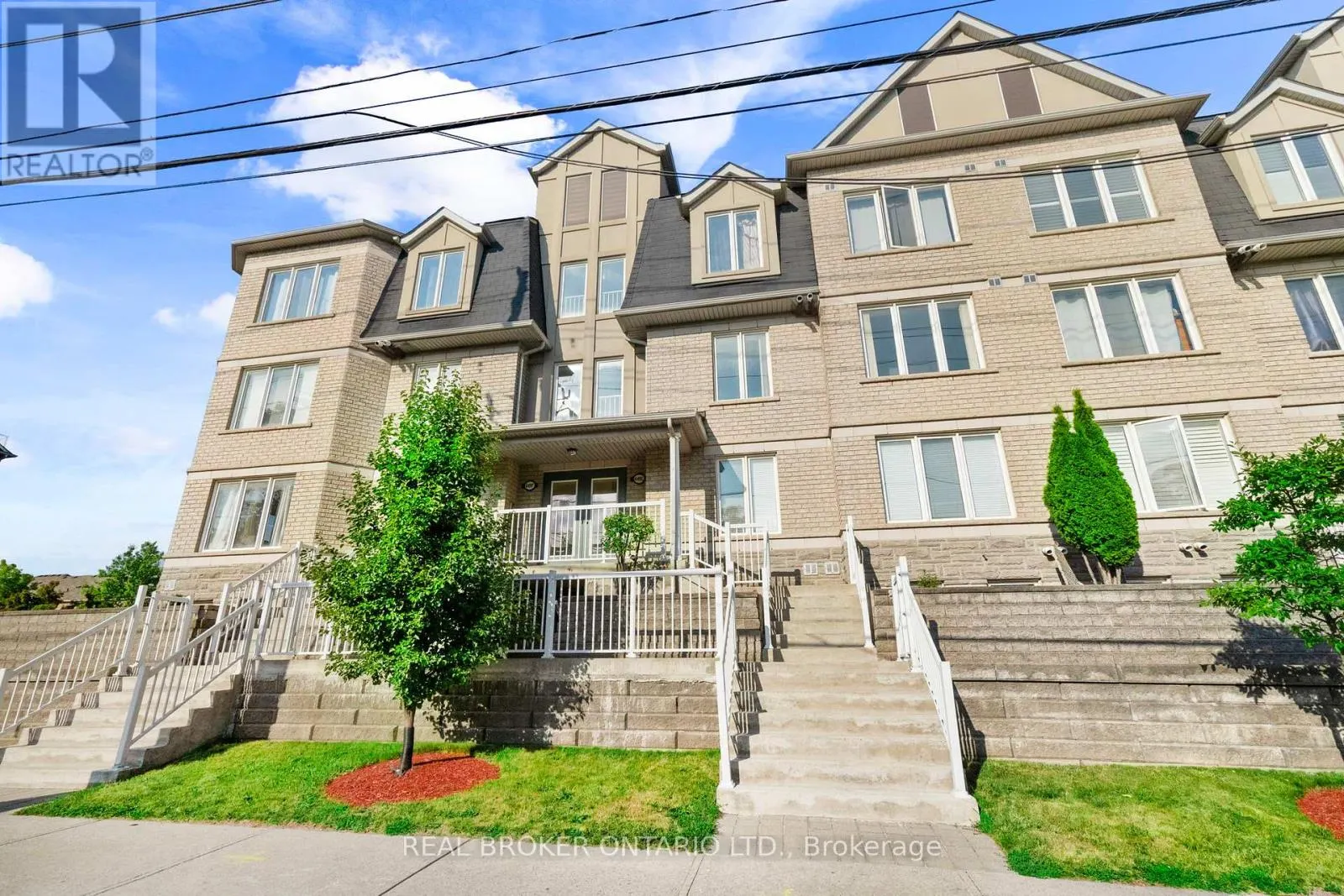 27 - 649E WARDEN AVENUE