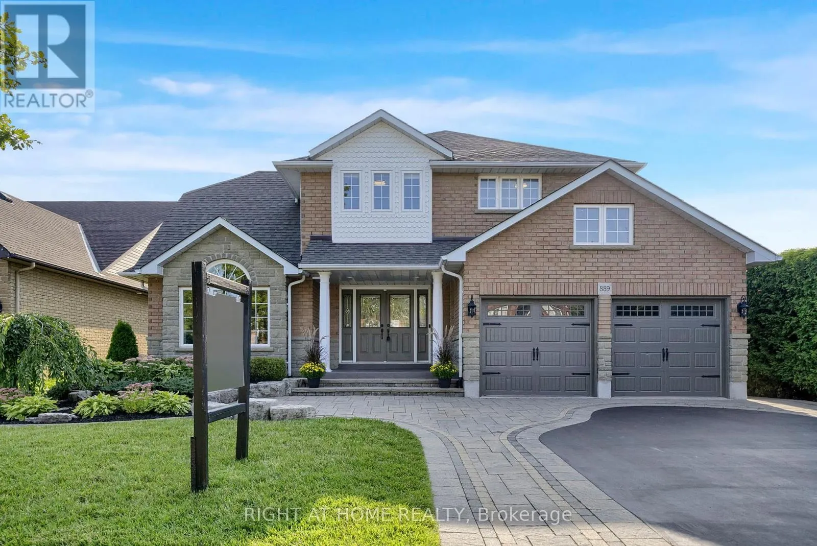 889 OBERLAND DRIVE
