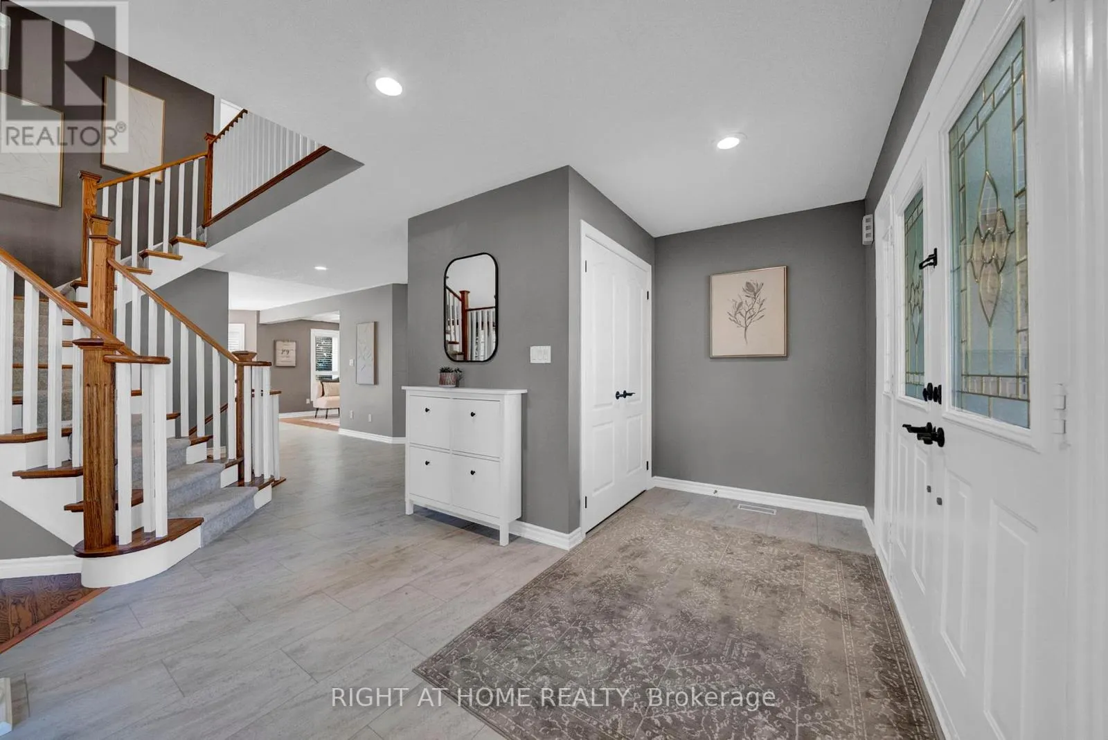 889 OBERLAND DRIVE