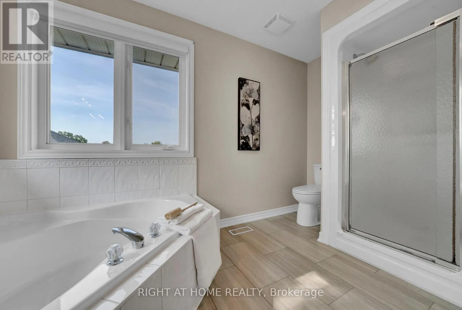 889 OBERLAND DRIVE