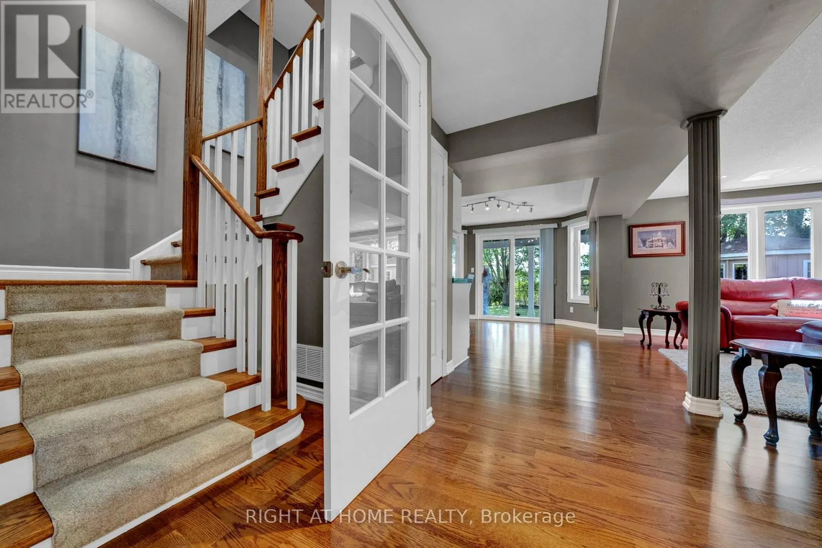 889 OBERLAND DRIVE