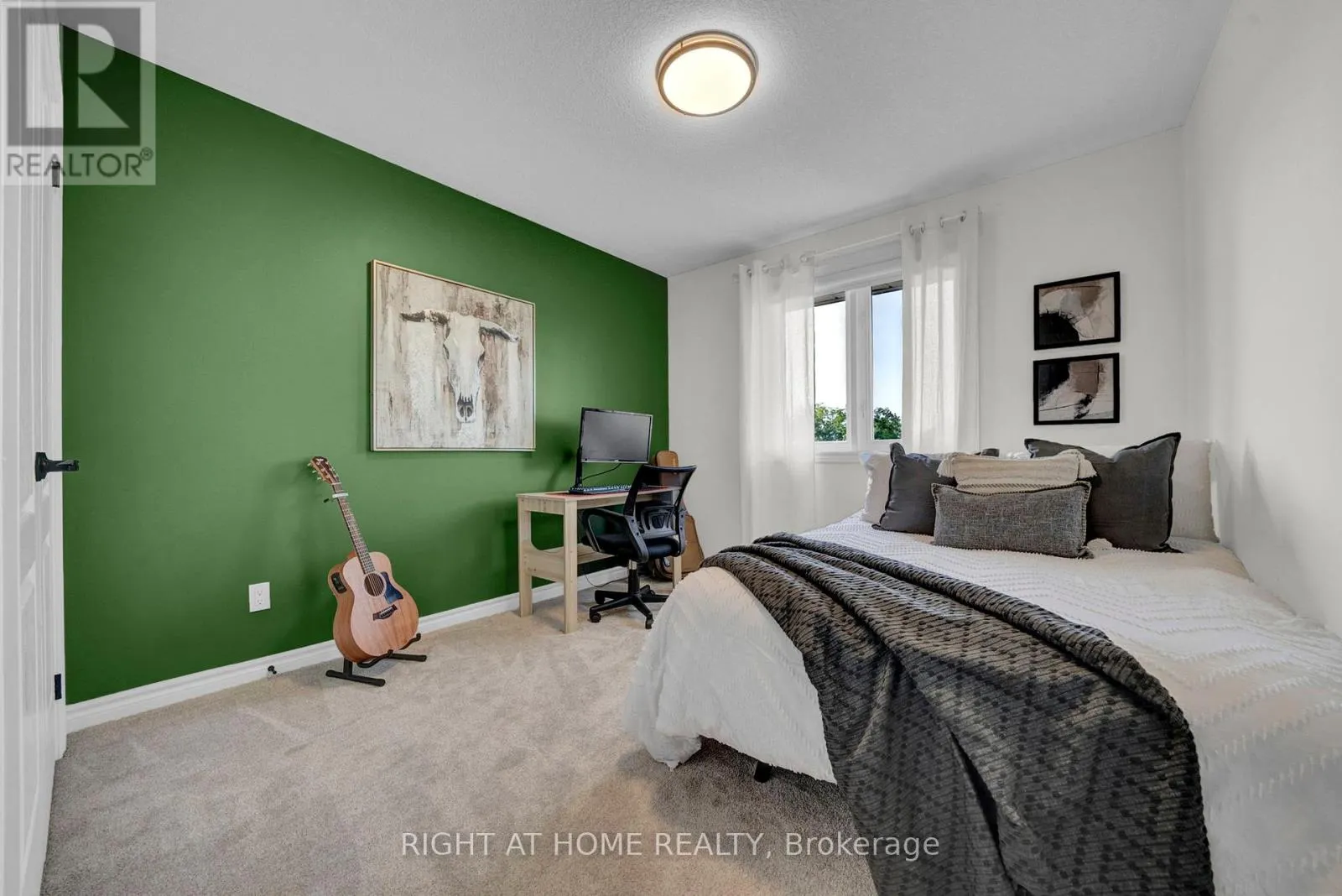 889 OBERLAND DRIVE