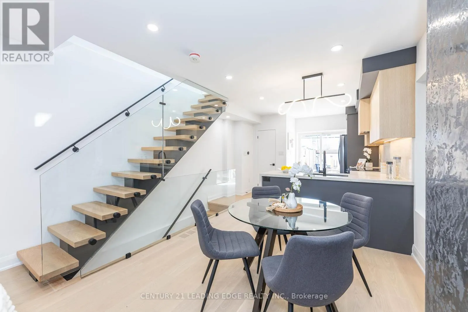 12 MARIGOLD AVENUE