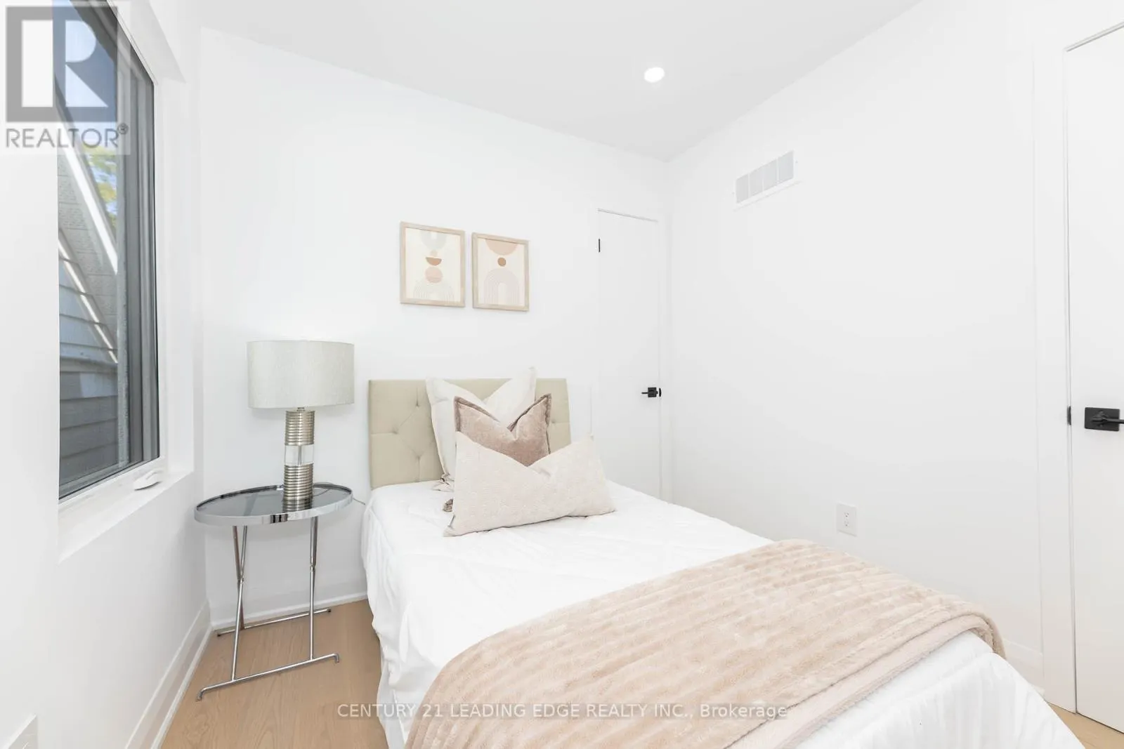 12 MARIGOLD AVENUE