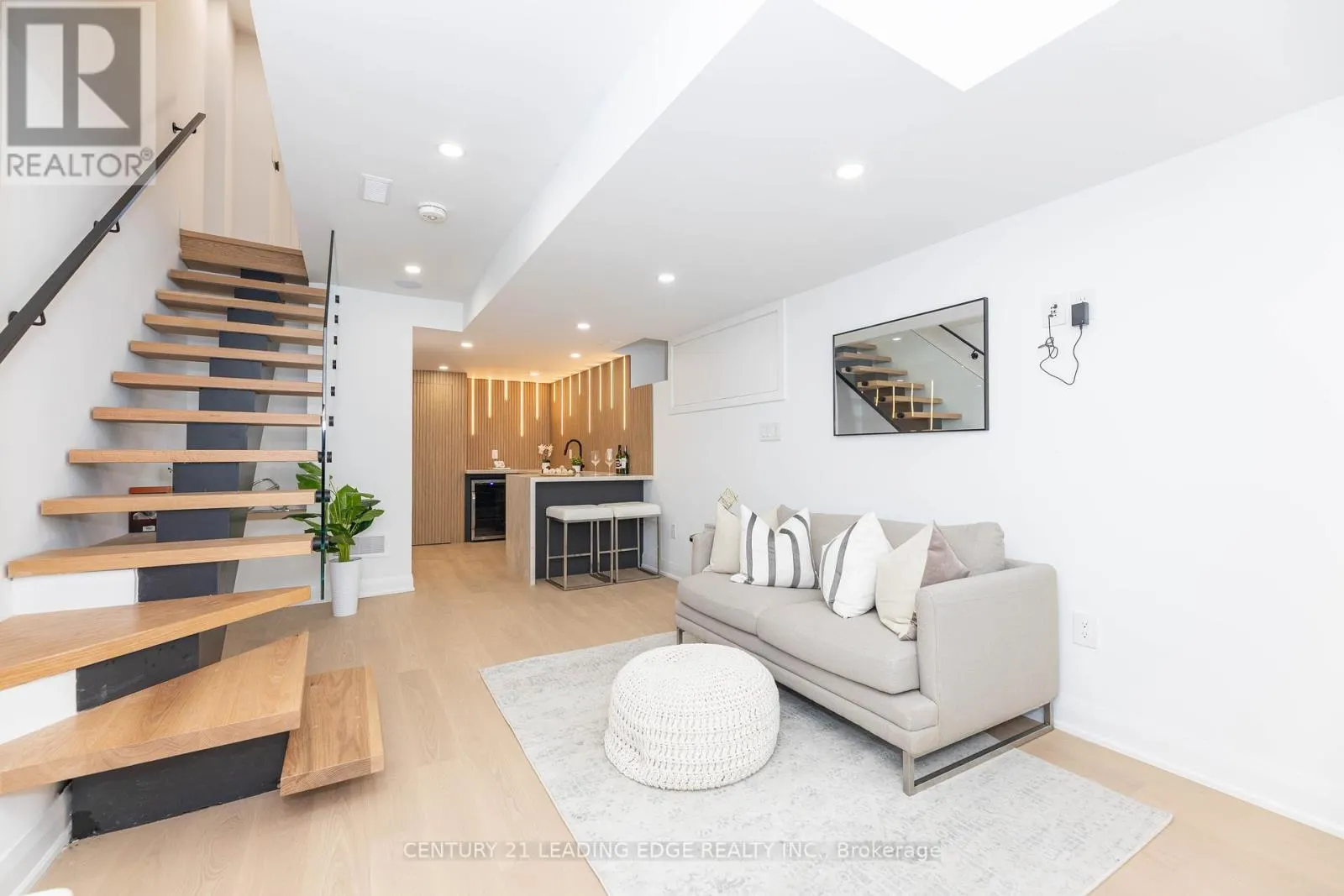 12 MARIGOLD AVENUE