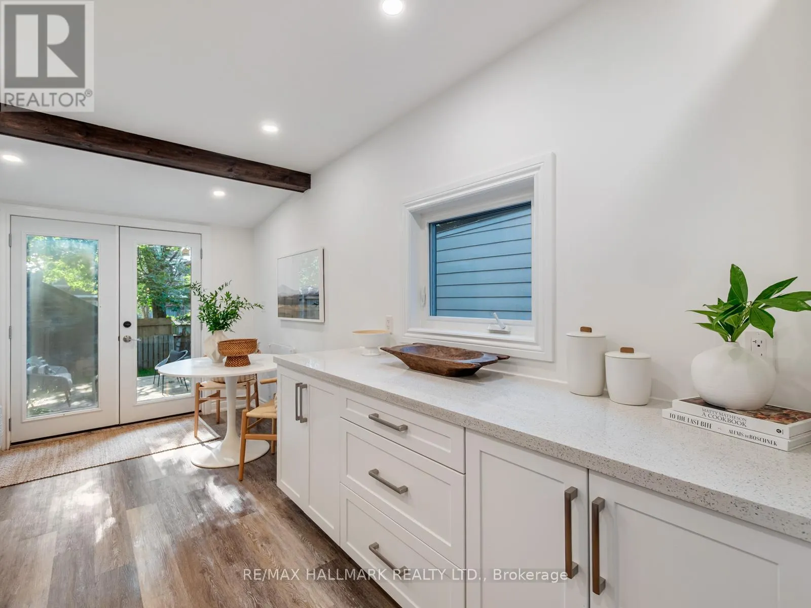92 MOBERLY AVENUE
