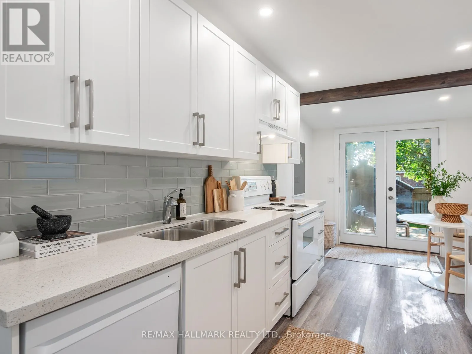 92 MOBERLY AVENUE