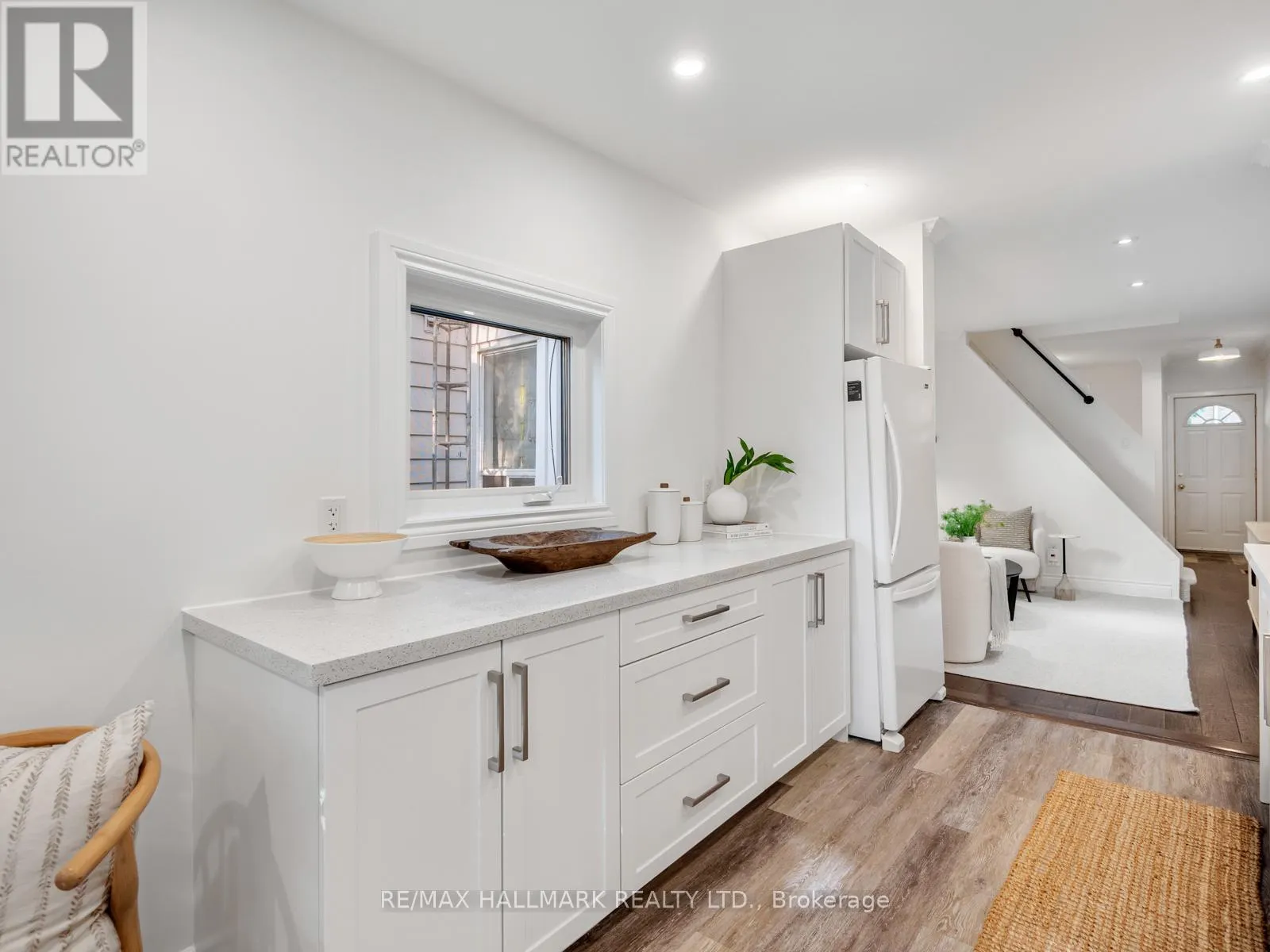 92 MOBERLY AVENUE