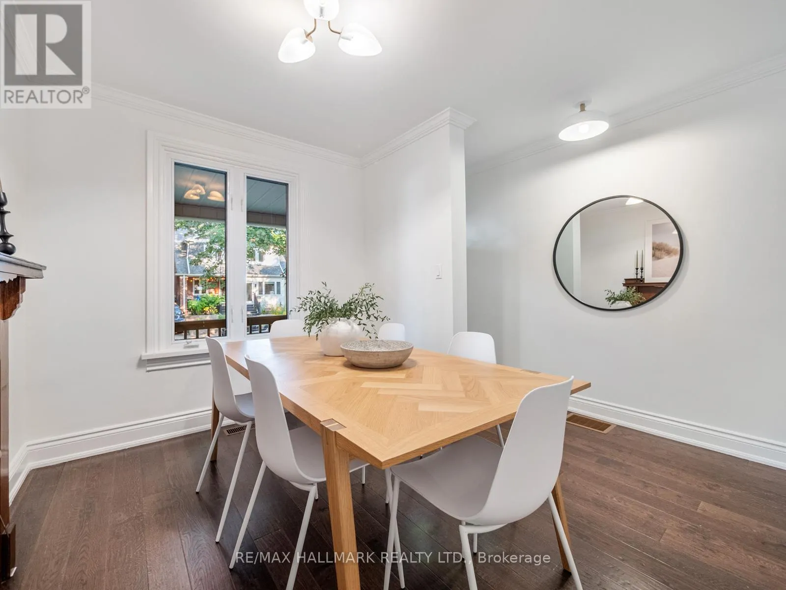 92 MOBERLY AVENUE