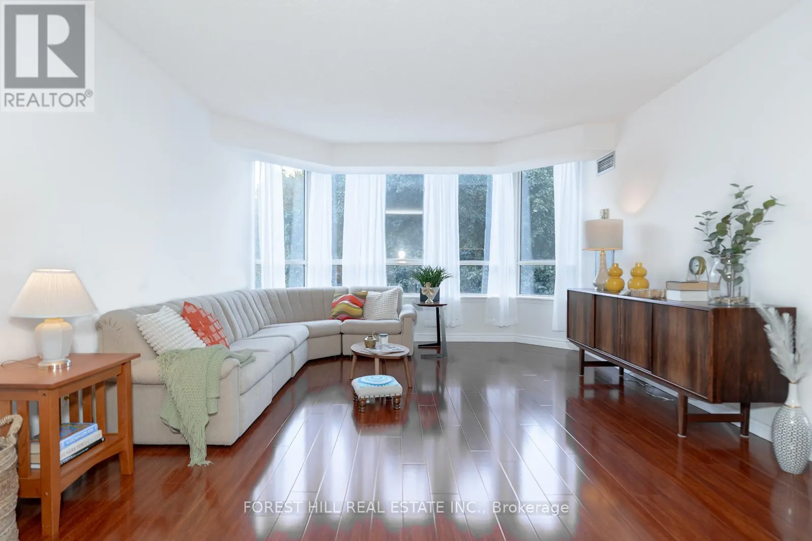 303 - 225 BAMBURGH CIRCLE
