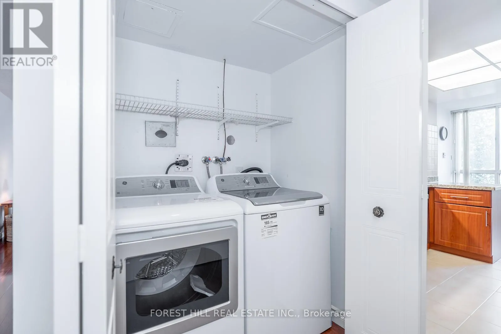 303 - 225 BAMBURGH CIRCLE