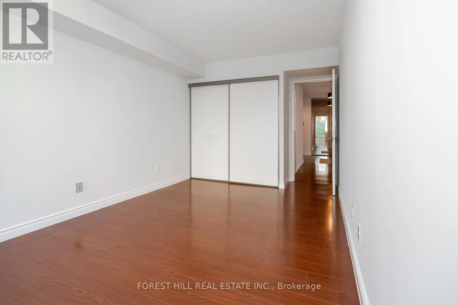 303 - 225 BAMBURGH CIRCLE
