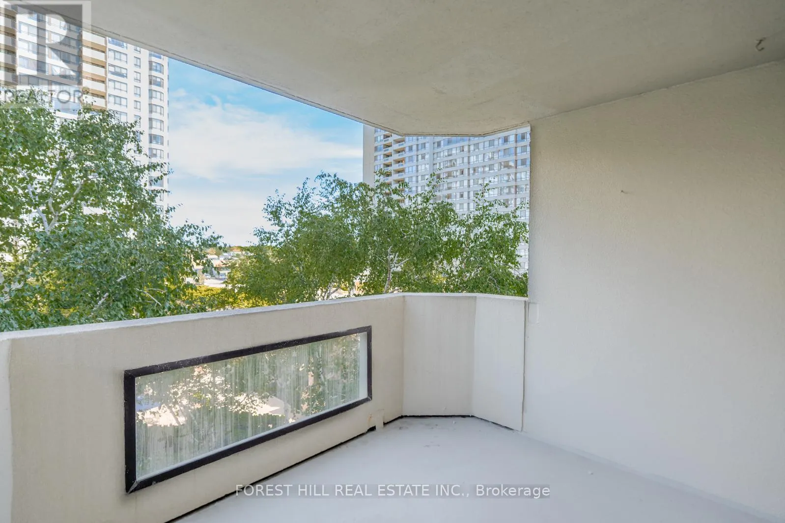 303 - 225 BAMBURGH CIRCLE