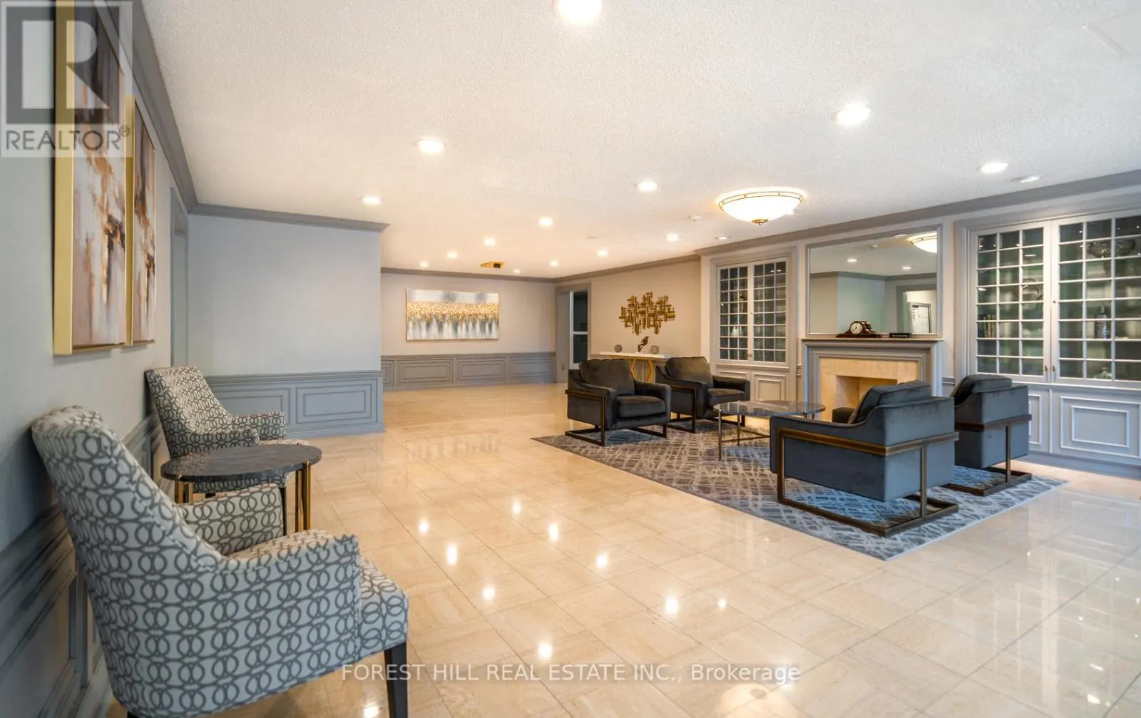 303 - 225 BAMBURGH CIRCLE