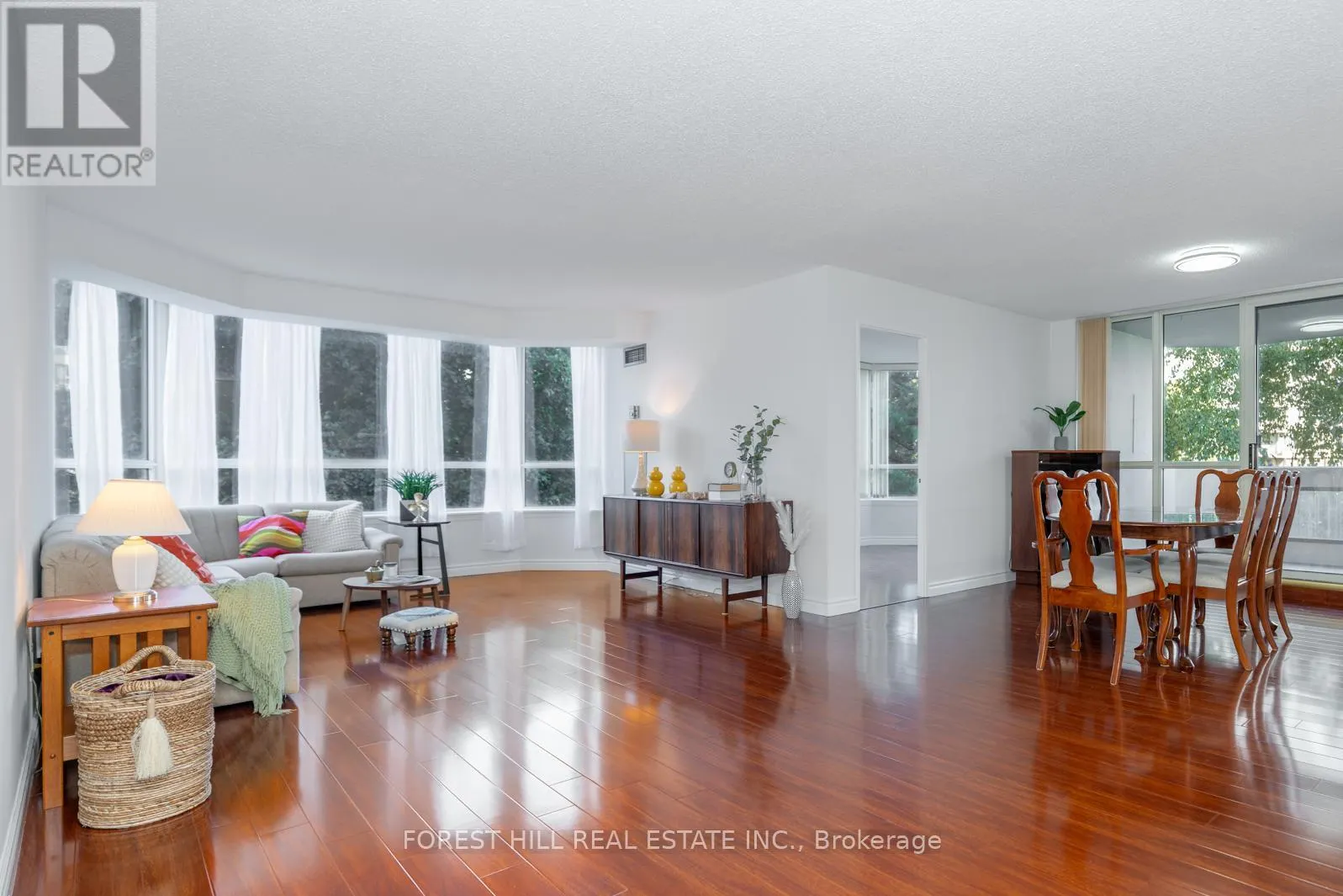 303 - 225 BAMBURGH CIRCLE
