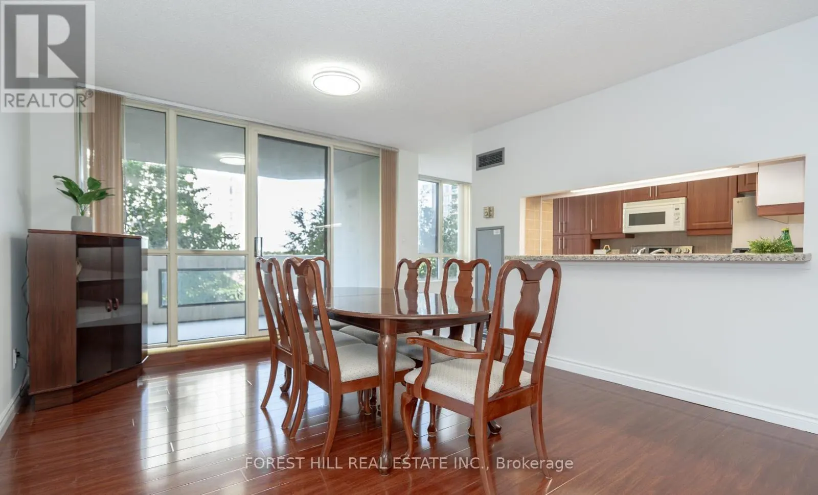 303 - 225 BAMBURGH CIRCLE
