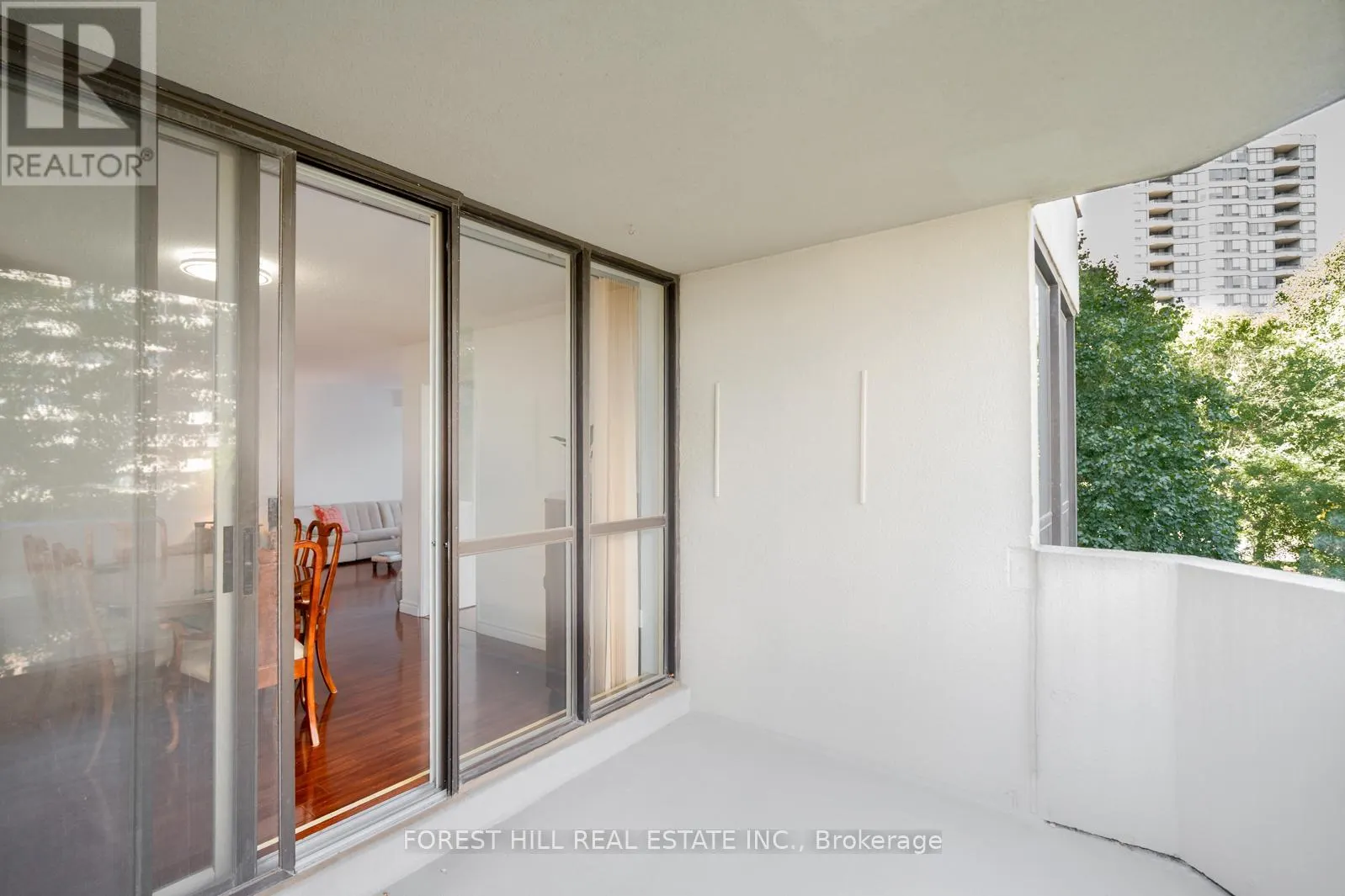 303 - 225 BAMBURGH CIRCLE
