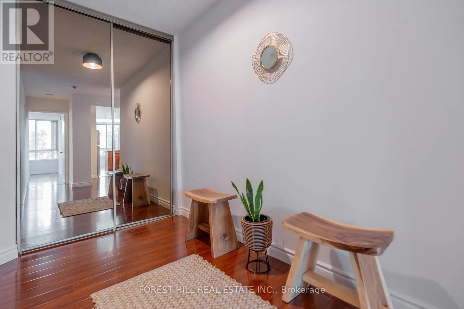303 - 225 BAMBURGH CIRCLE