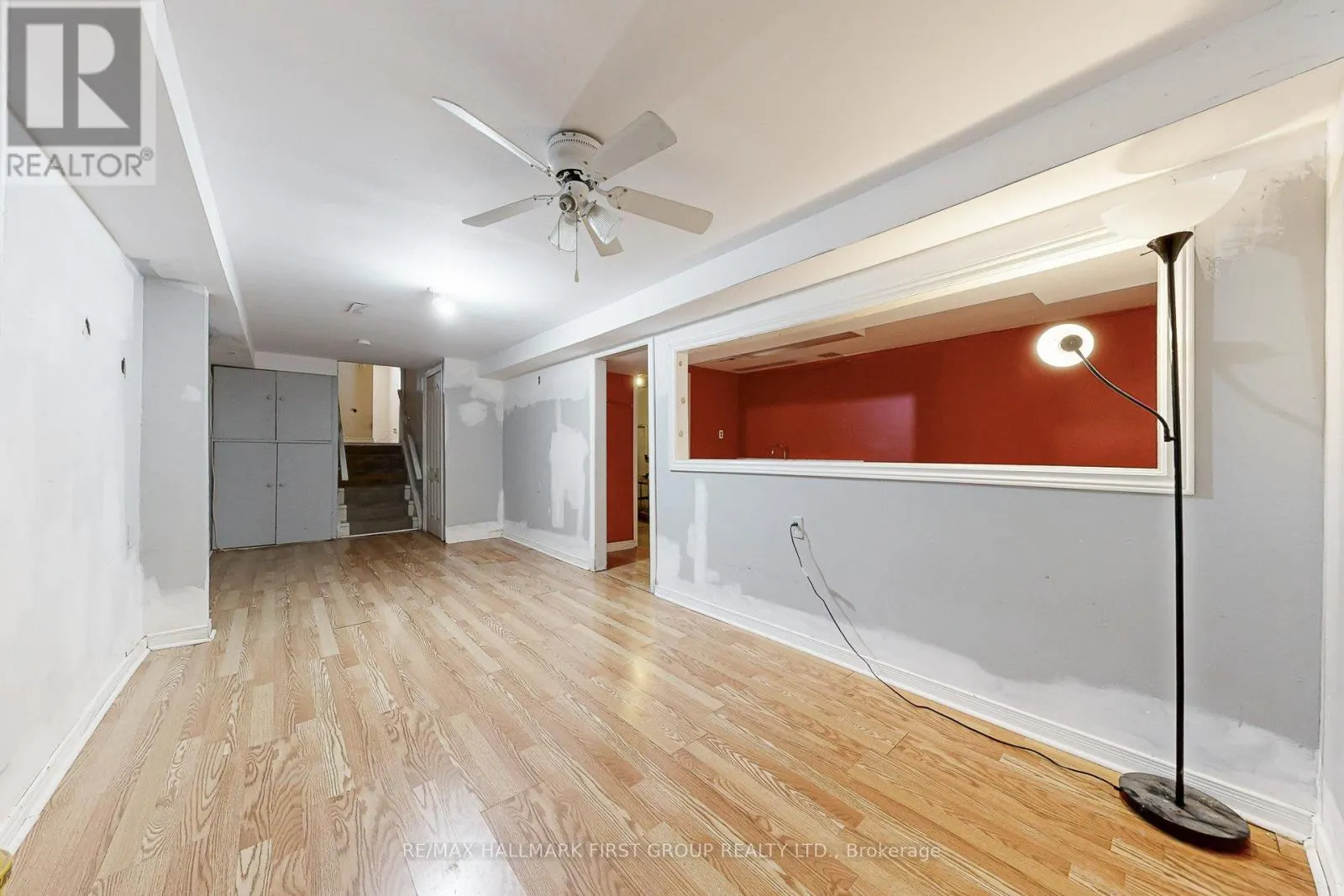 1119 VALLEY COURT