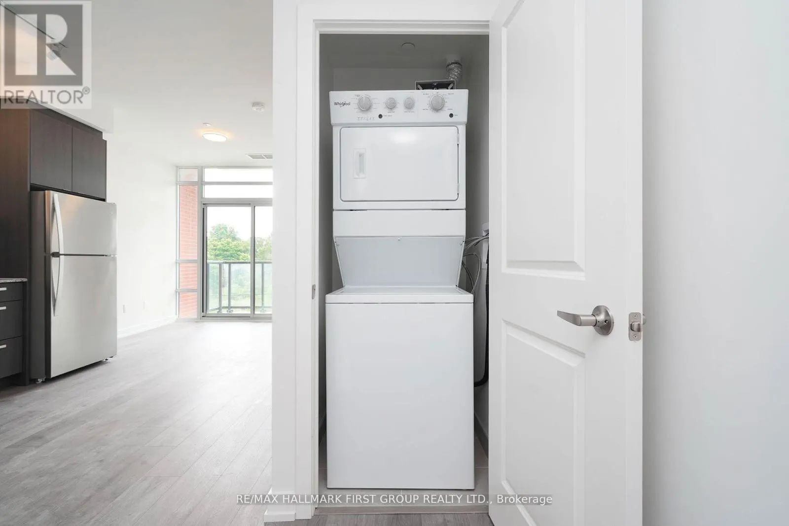 216 - 1010 DUNDAS STREET E