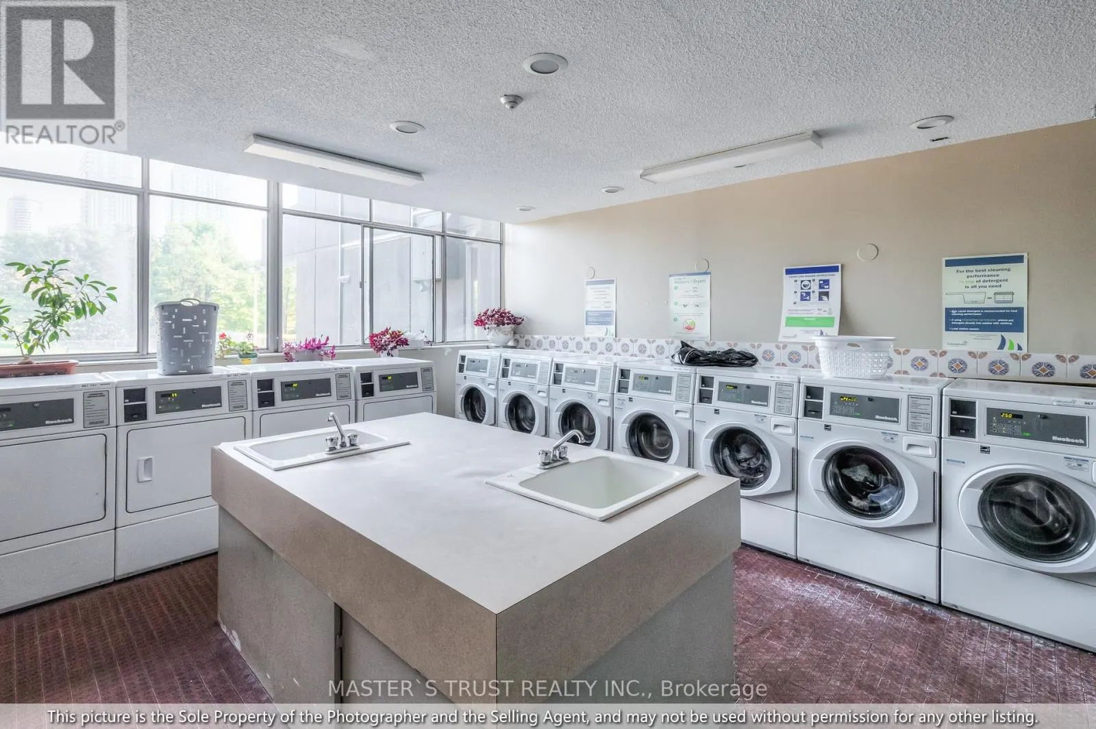 1408 - 4101 SHEPPARD AVENUE E