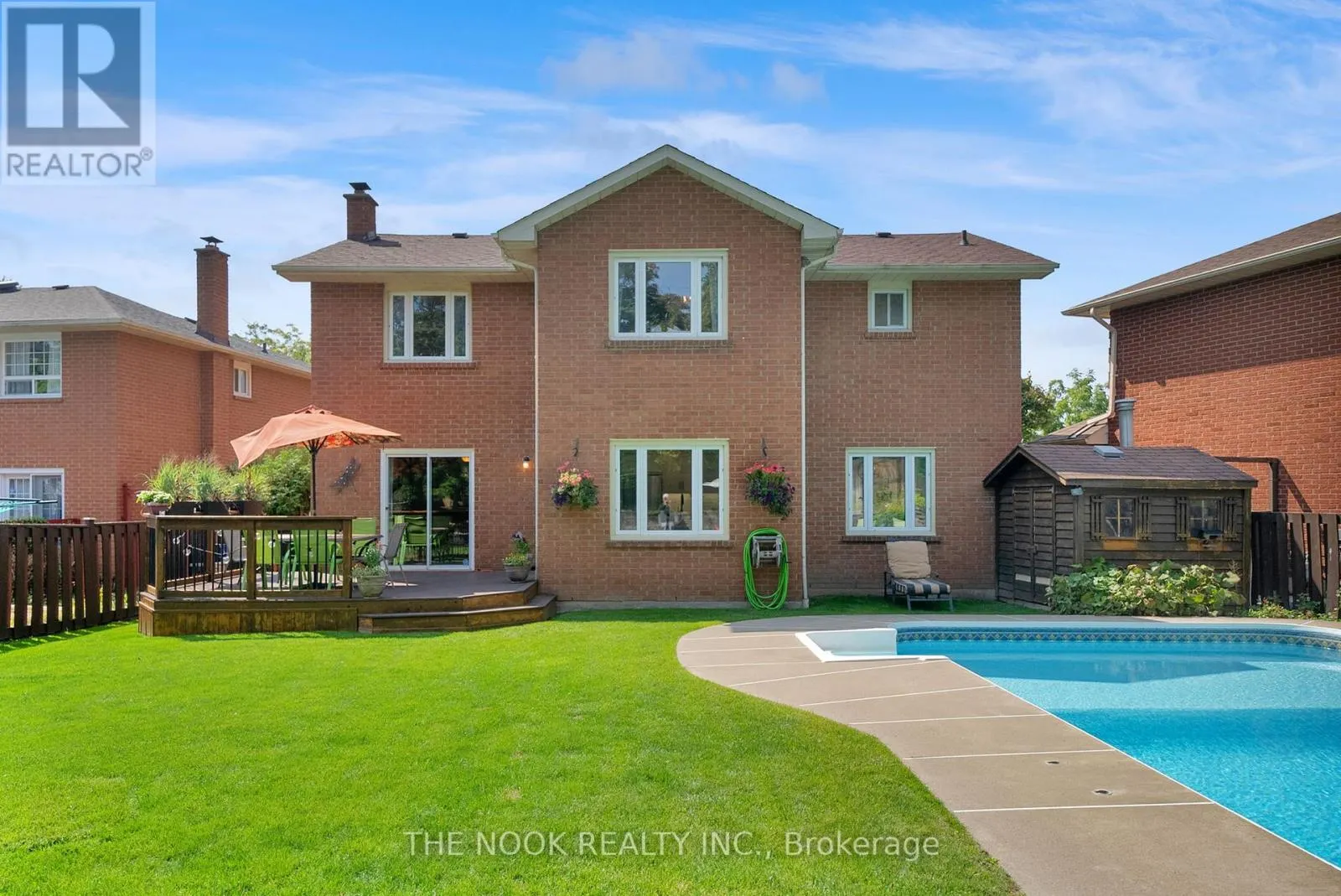 42 ROBINSON CRESCENT