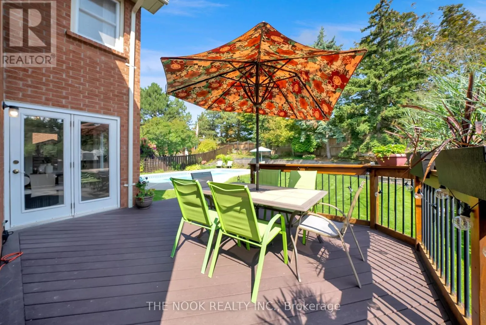 42 ROBINSON CRESCENT