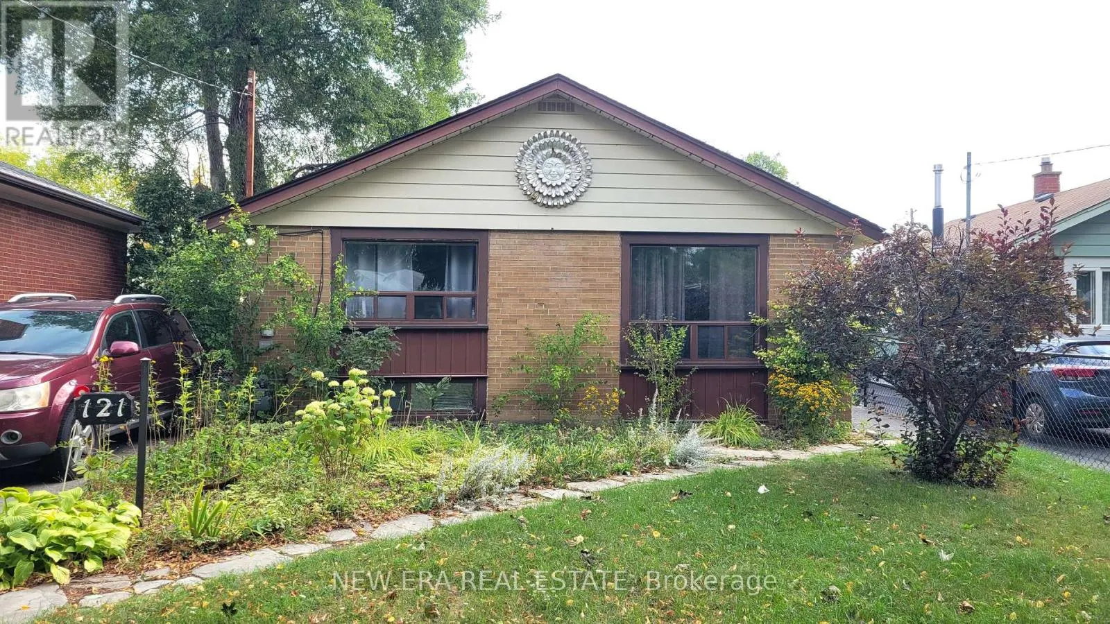 121 PANDORA CIRCLE