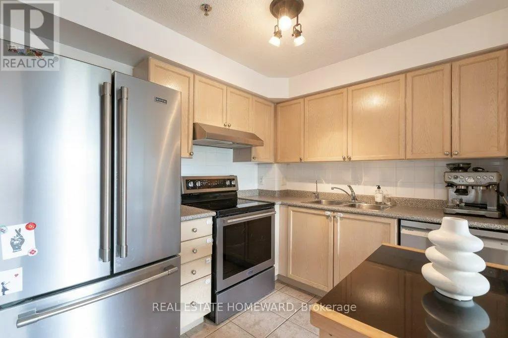 302 - 684 WARDEN AVENUE