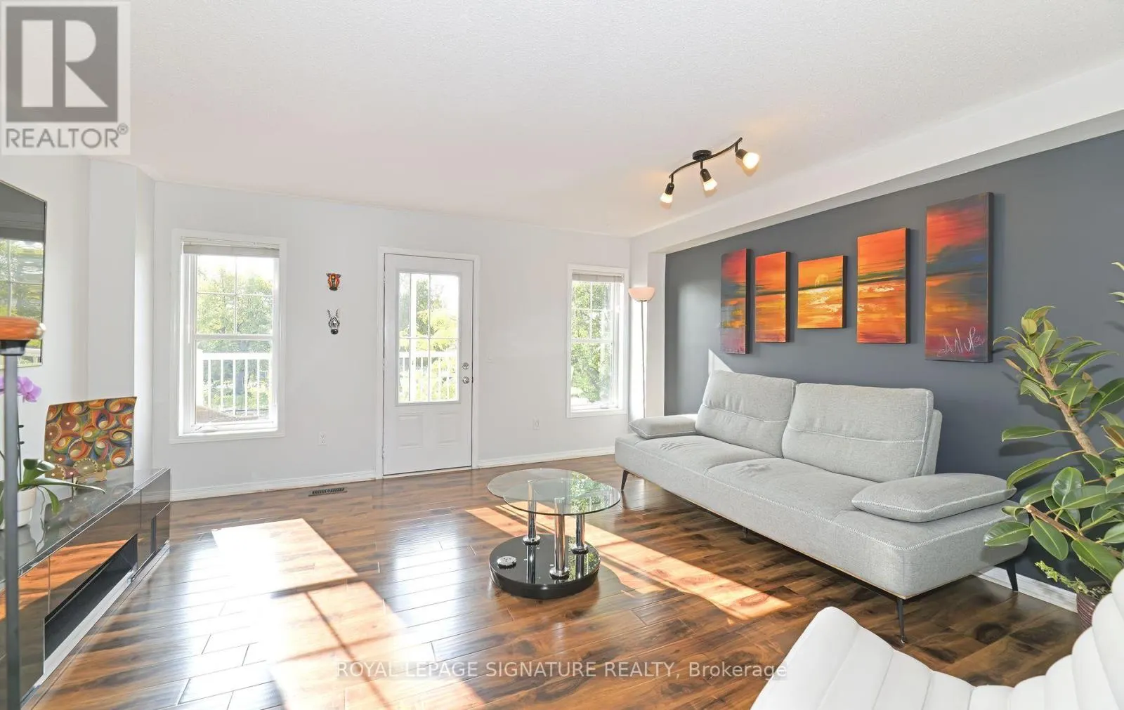 116 HARBOURSIDE DRIVE