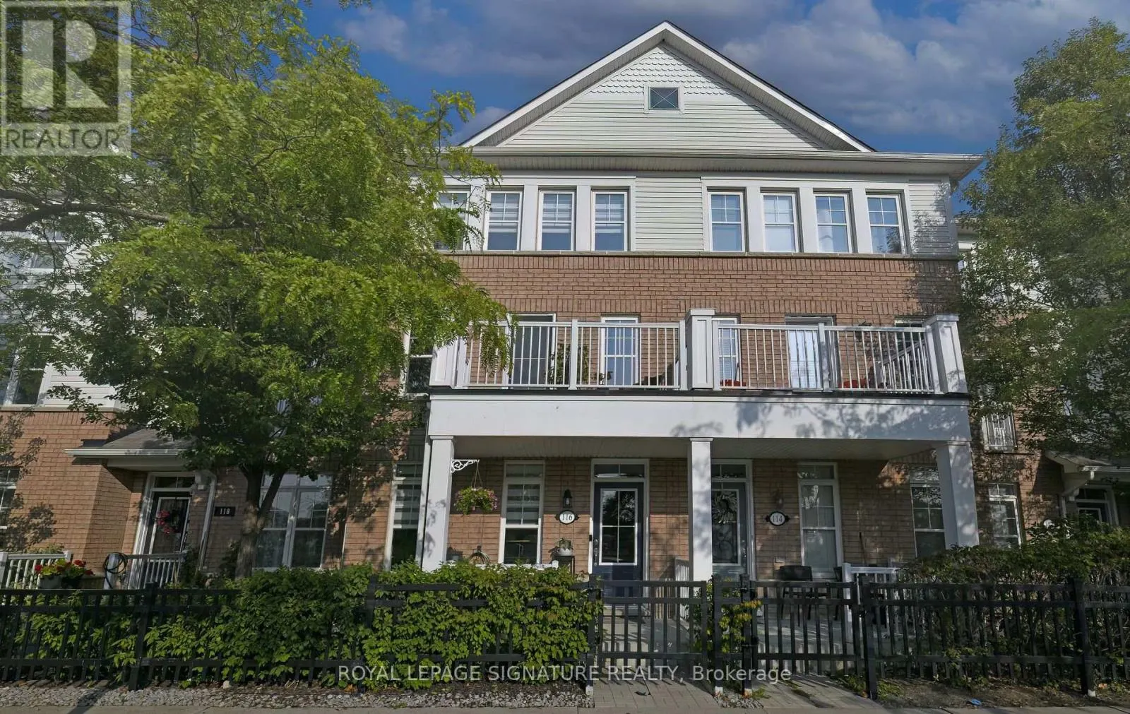 116 HARBOURSIDE DRIVE