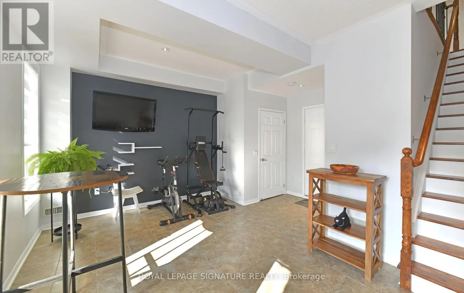 116 HARBOURSIDE DRIVE