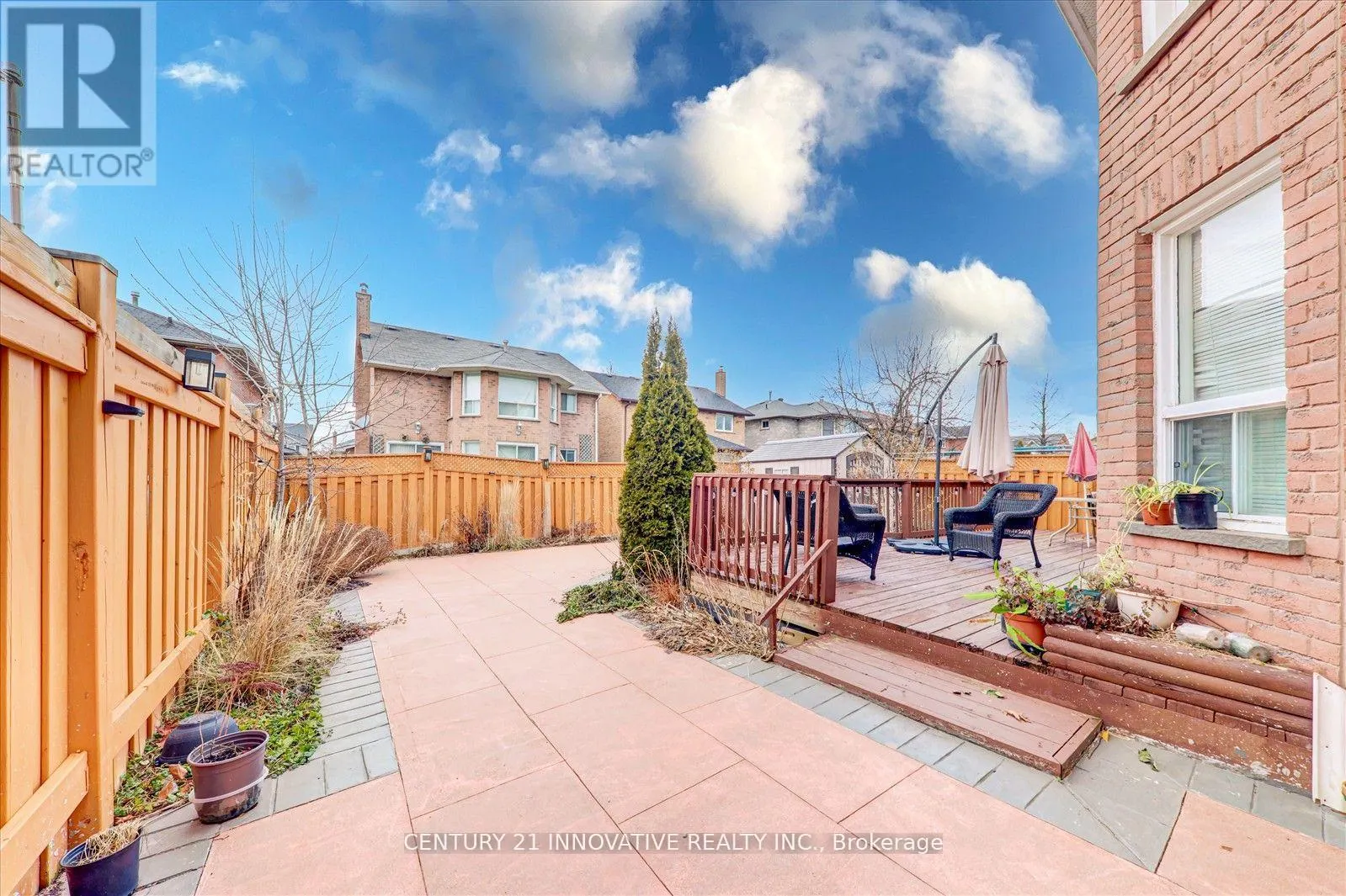 560 STEEPLE HILL