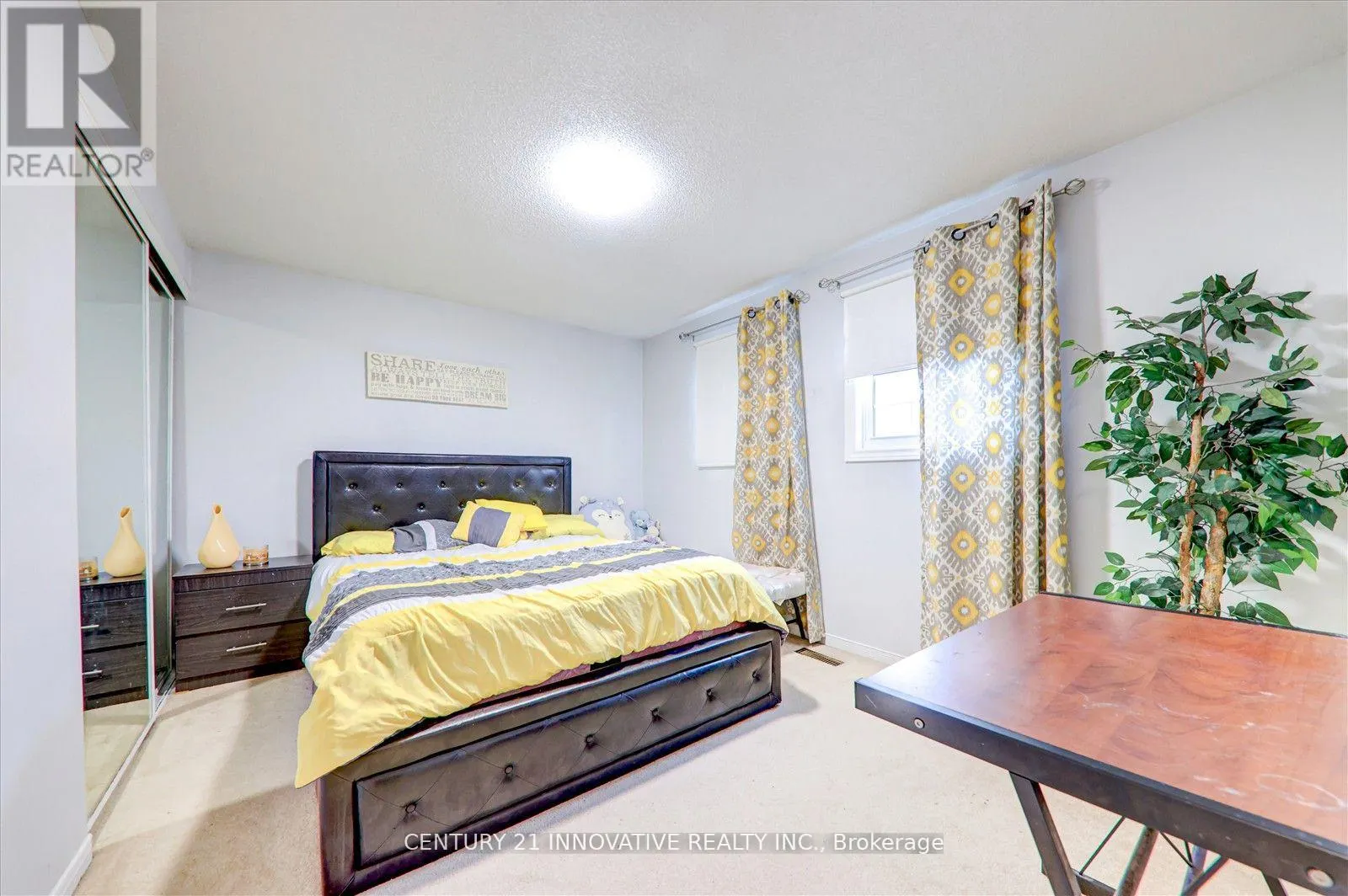 560 STEEPLE HILL