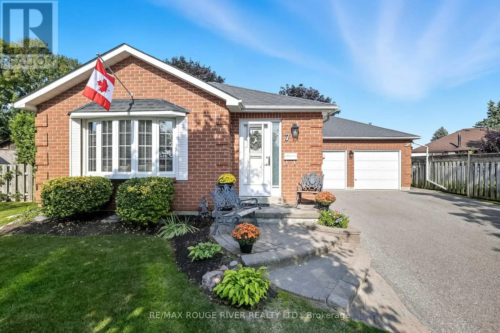 7 VINCENT COURT