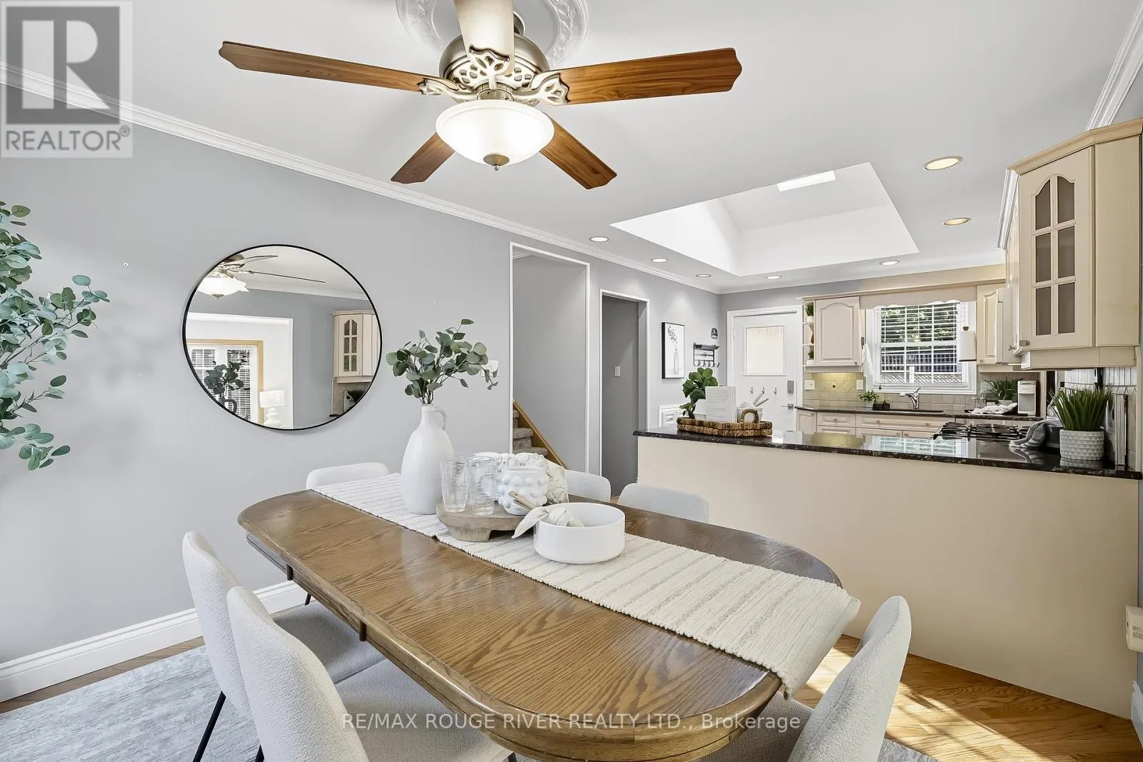 7 VINCENT COURT