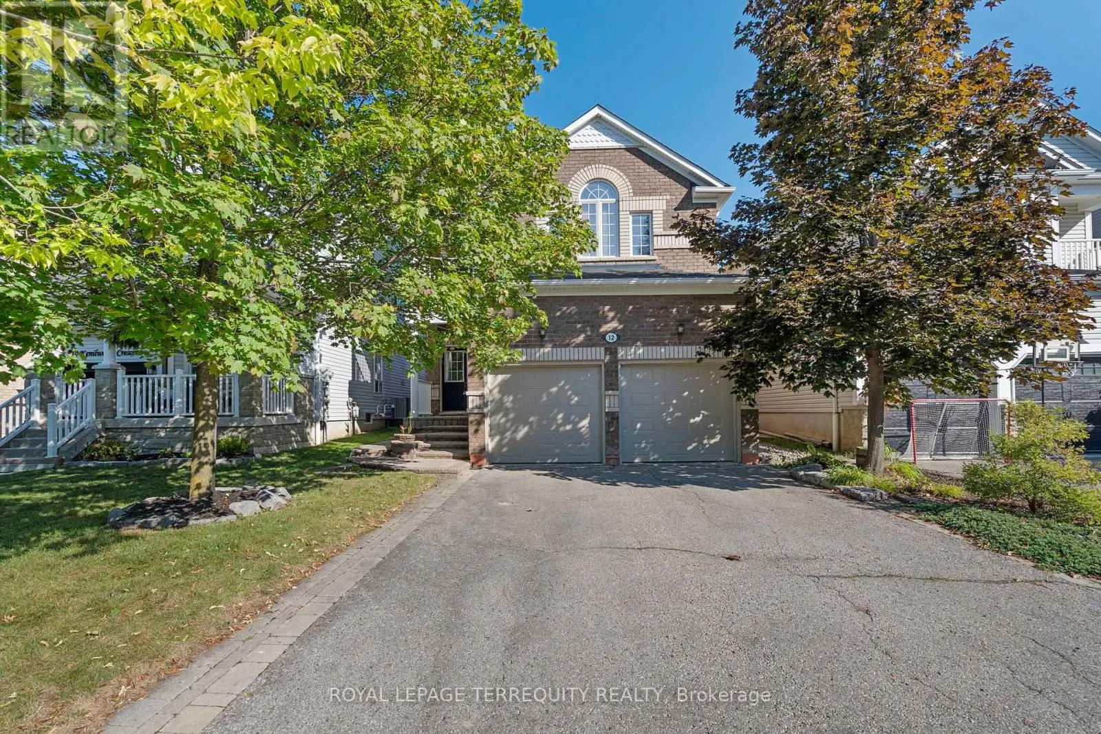 12 KENILWORTH CRESCENT