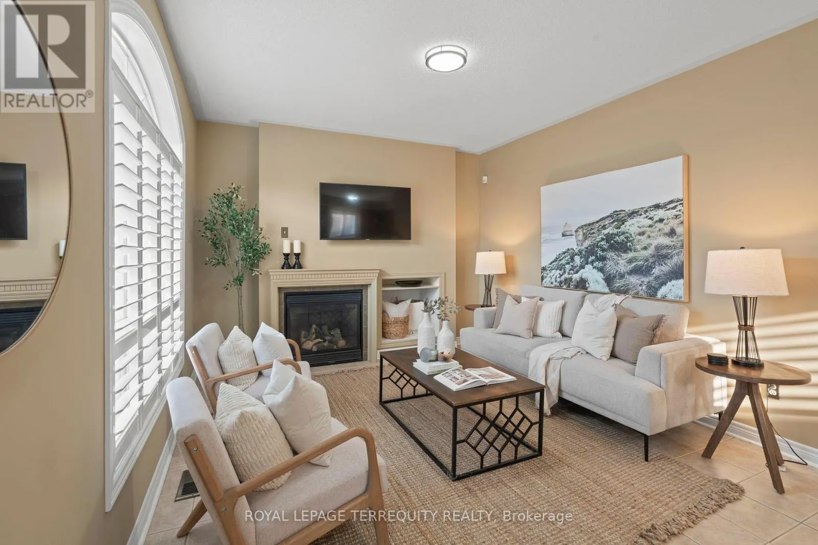 12 KENILWORTH CRESCENT