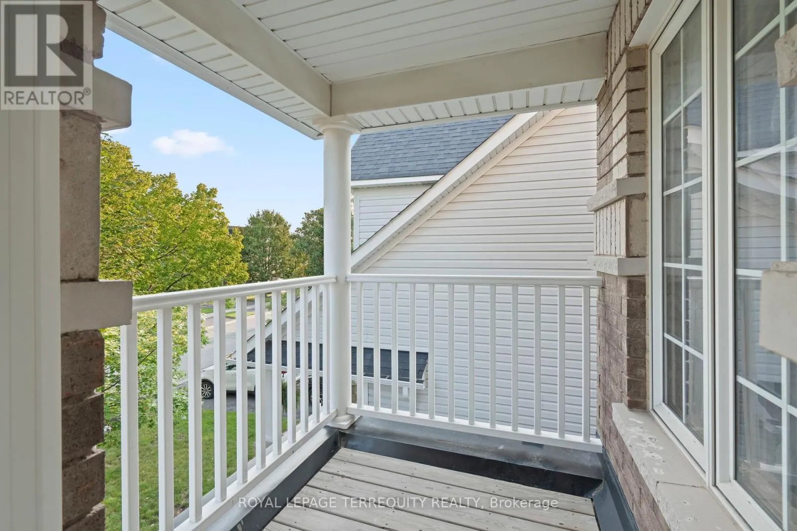 12 KENILWORTH CRESCENT
