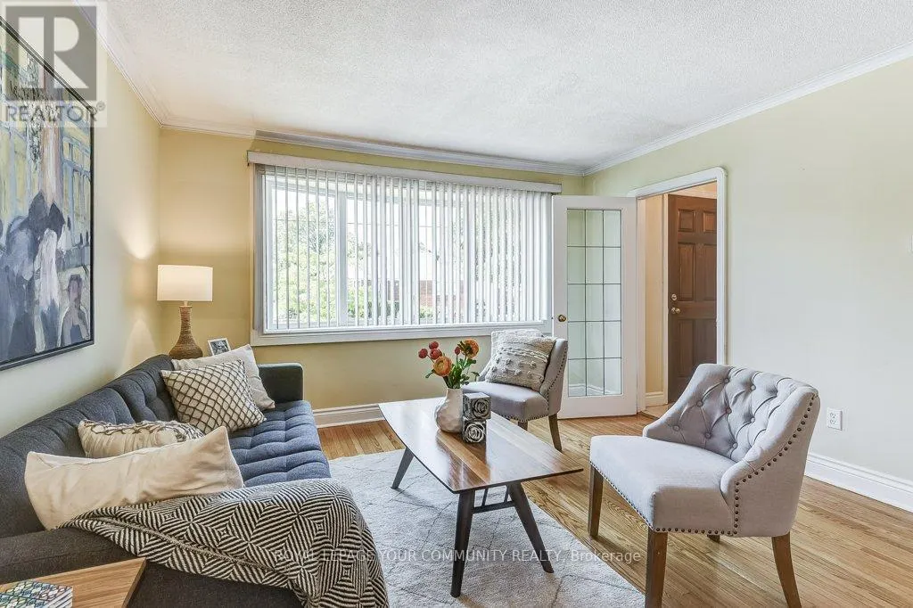 17 DYSON BOULEVARD