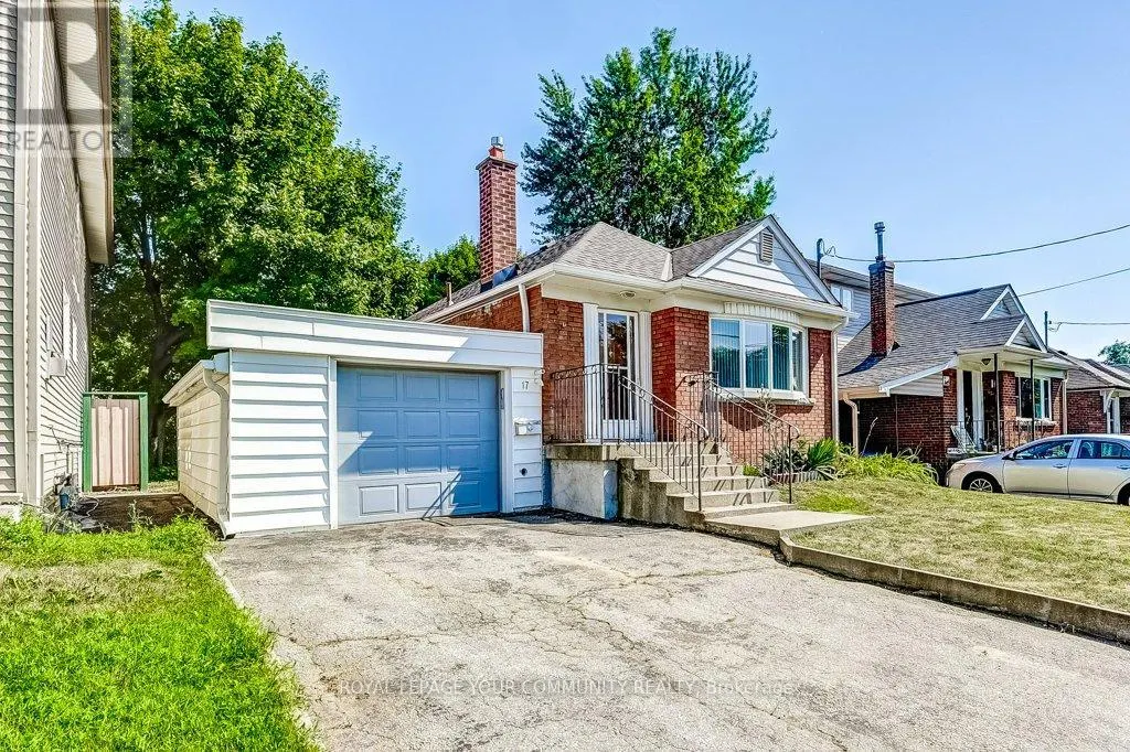 17 DYSON BOULEVARD