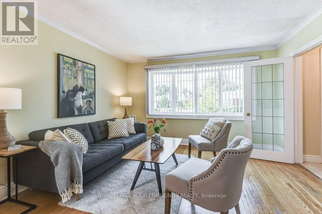 17 DYSON BOULEVARD
