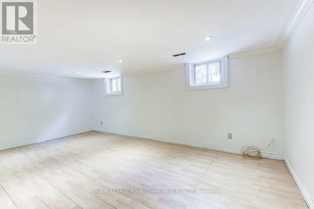 17 DYSON BOULEVARD
