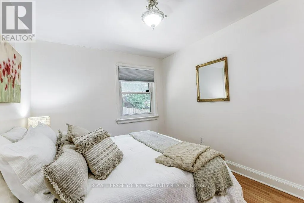17 DYSON BOULEVARD
