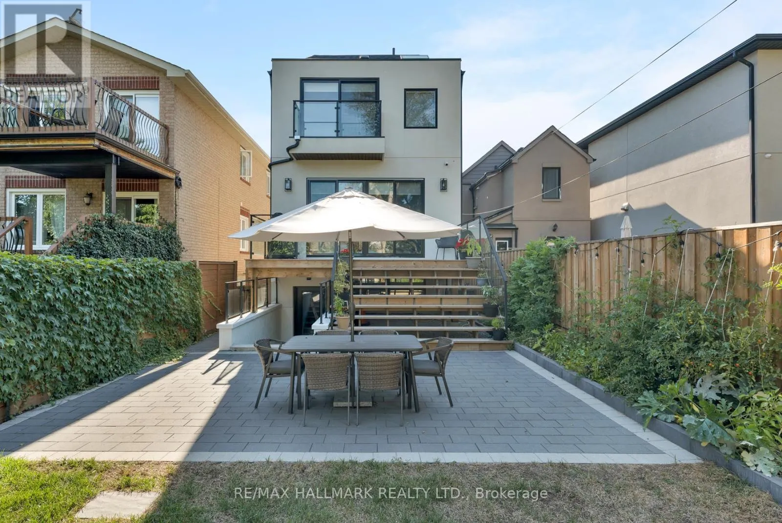 263 LINSMORE CRESCENT